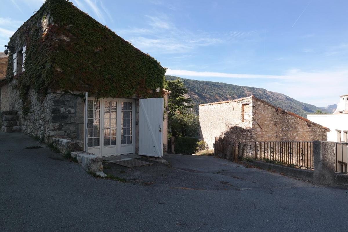 Au Pied du Château - Housity