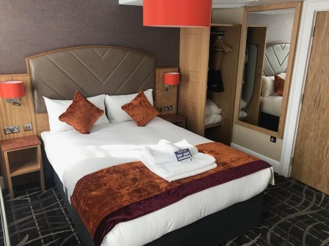 The Crown Hotel Wetherspoon - Housity