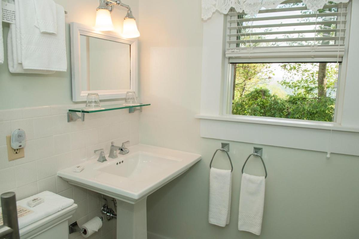 Orchard Inn - Housity
