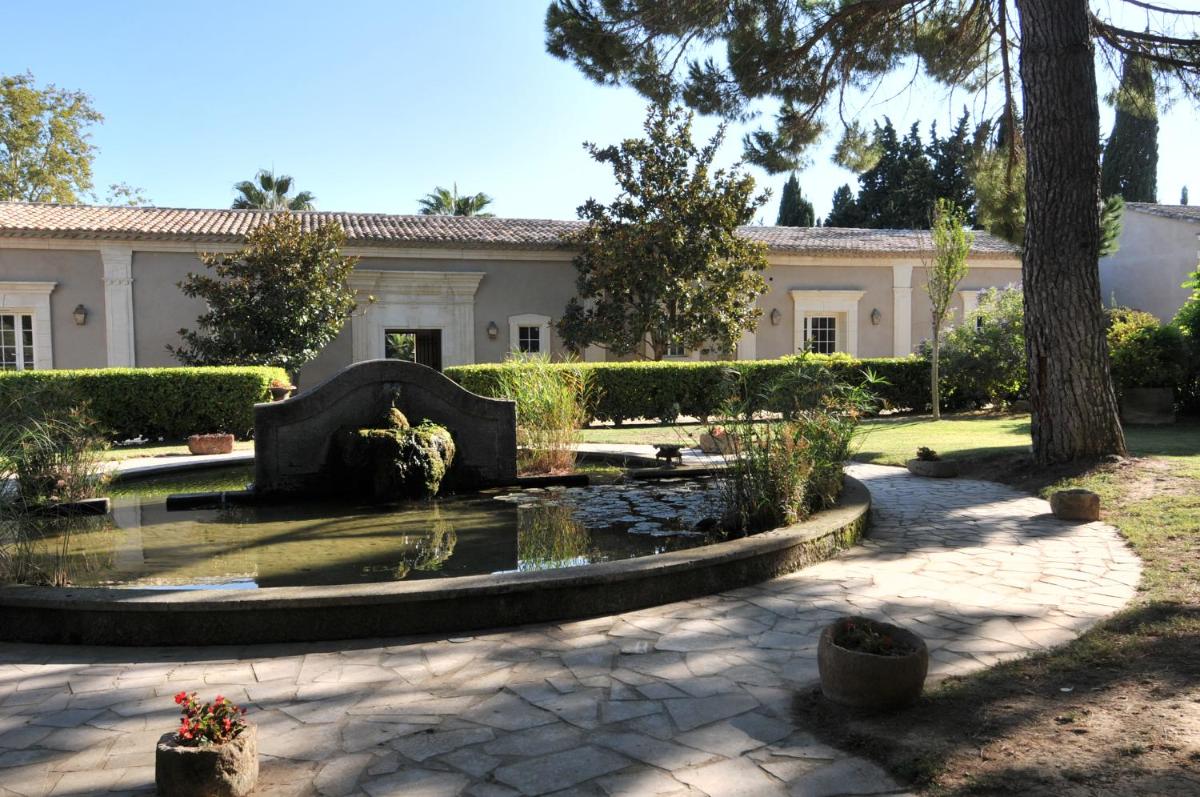 Jardin de l'établissement Domaine du Grand Malherbes