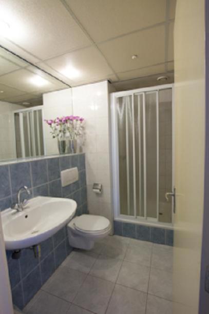 Hotel Velsen - Housity