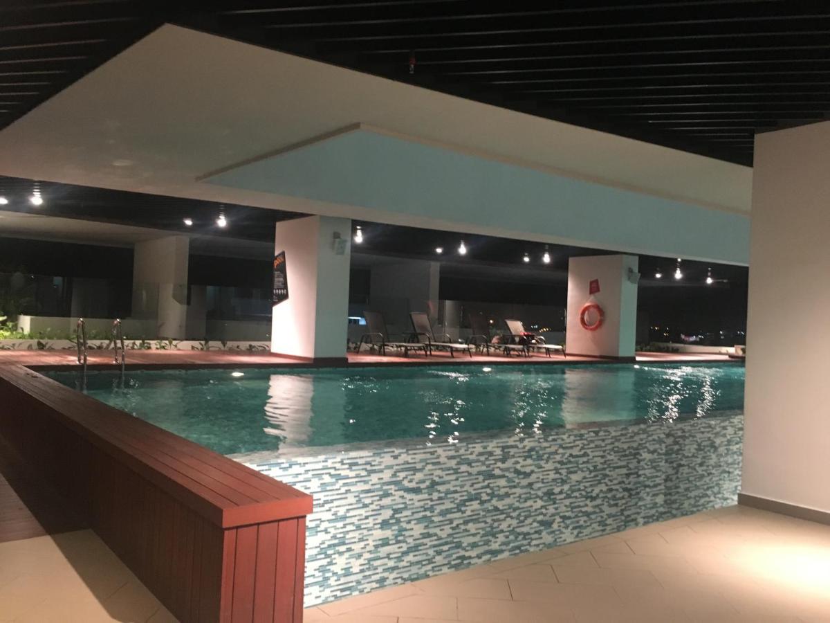 Petaling Jaya Atria Sofo Suite - Hizvo