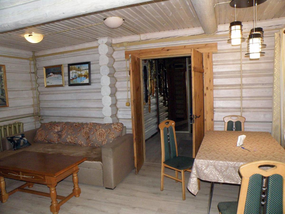 Agrousadba Domik na vyhodnye - Housity