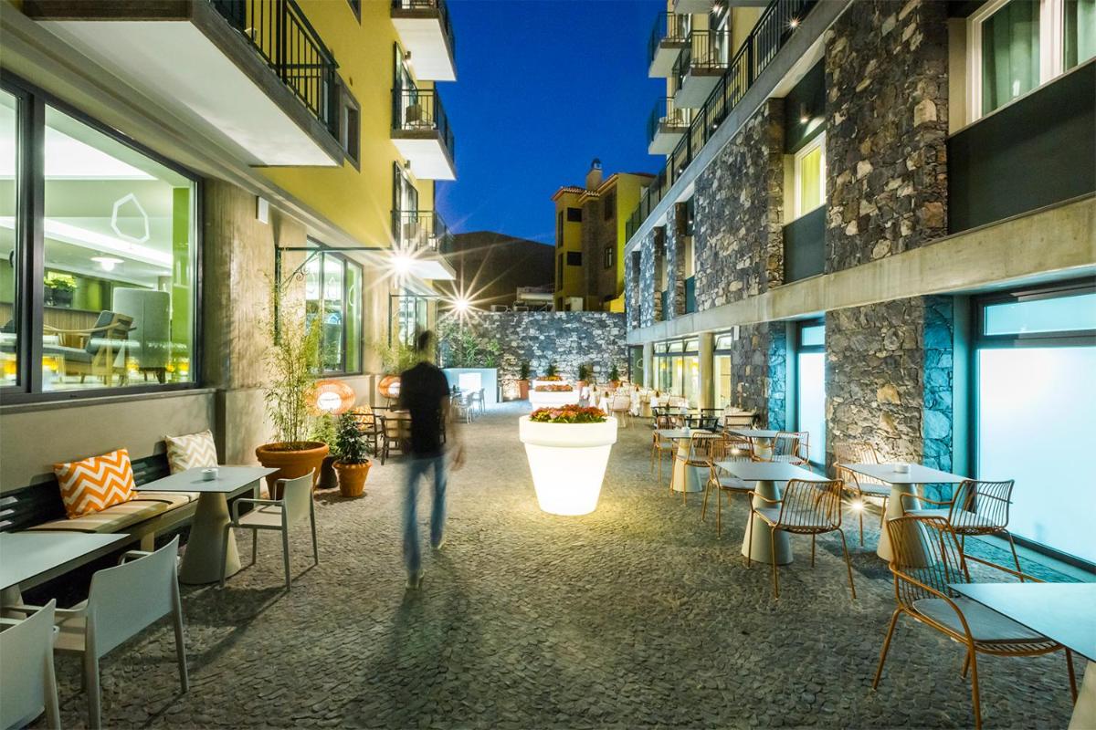 O edifício onde o hotel está situado