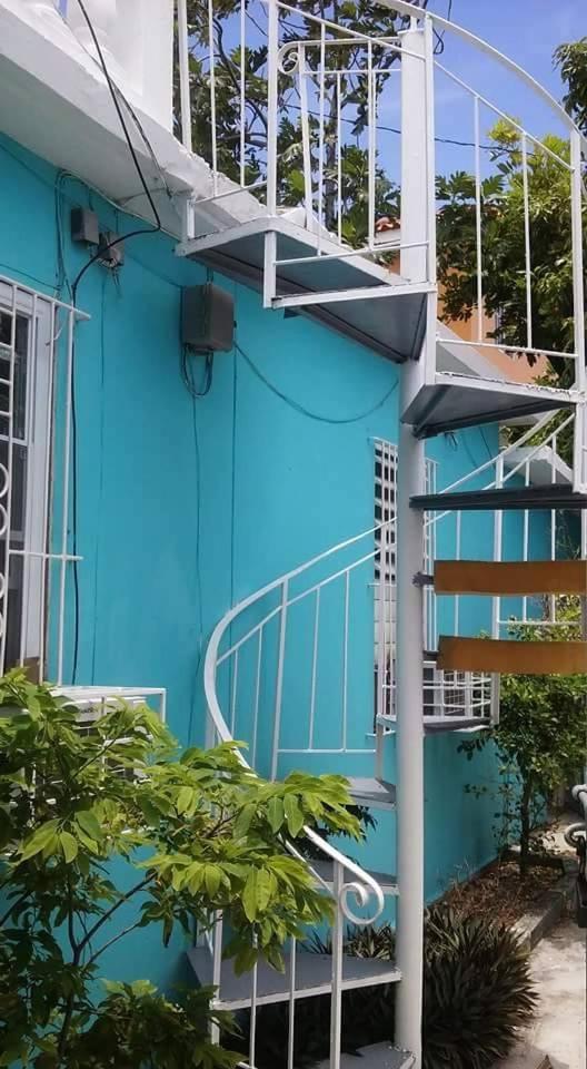 Robby's Place - Housity