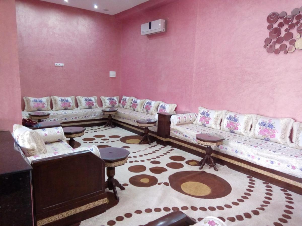 Hotel Café Restaurant Assaka - Housity