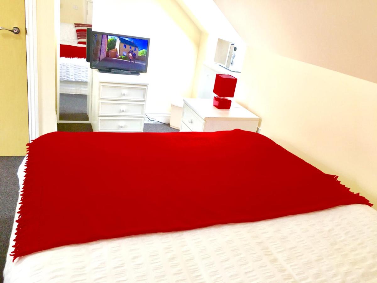London Deluxe Loft  with Shower - Housity
