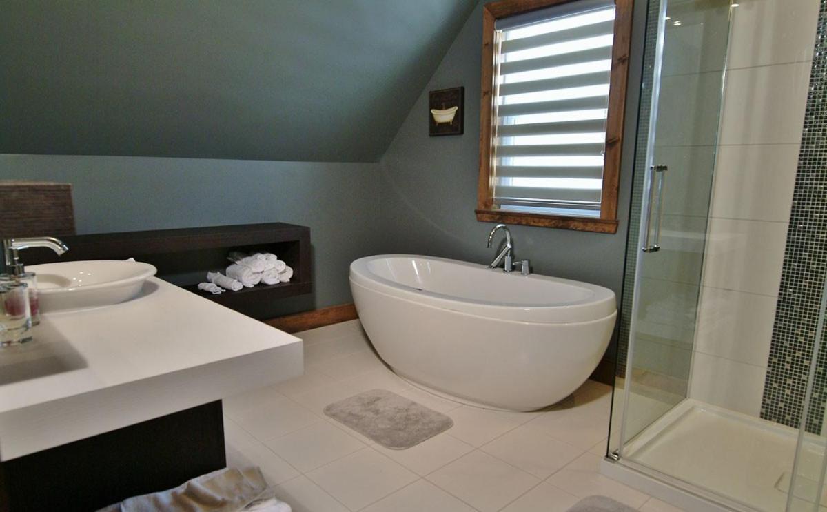 Chalet 9014 Chemin des Alpages by Les Chalets Alpins - Housity