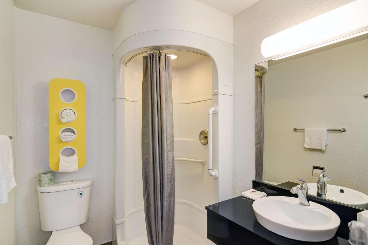 Vagabond Inn Sylmar - Housity