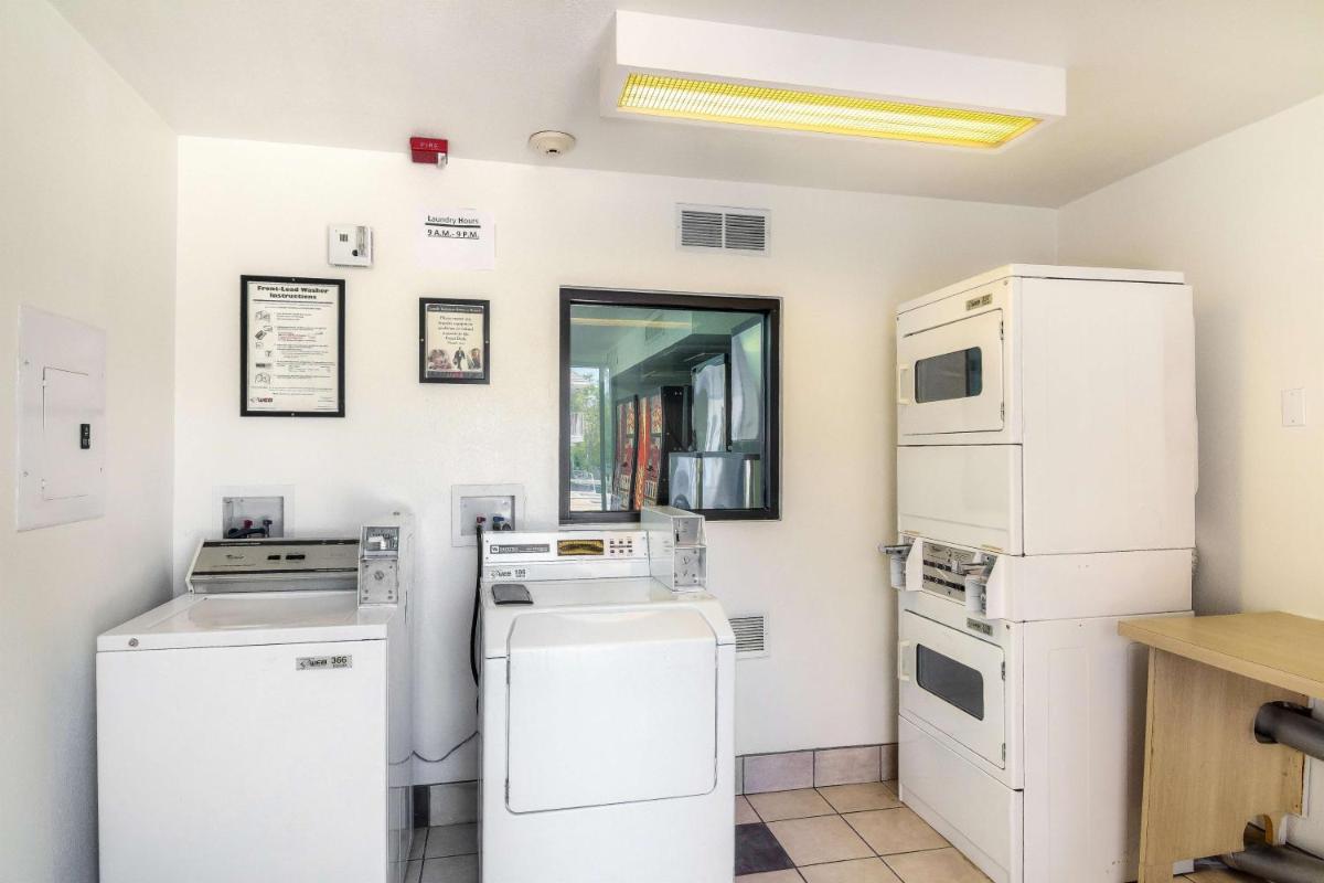Vagabond Inn Sylmar - Housity