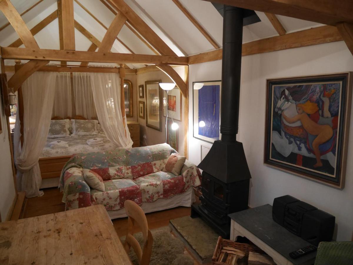 Wayside Cottage - Housity