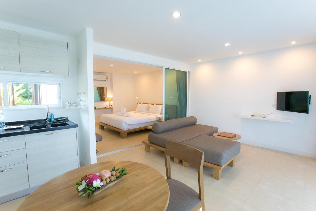 SEAnery Beach Resort - Housity