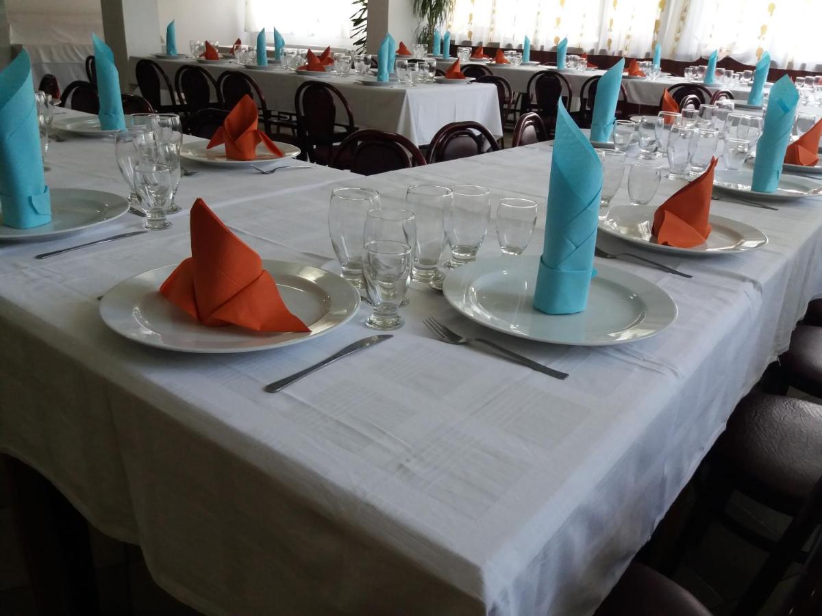 Karisma Kriss - Housity