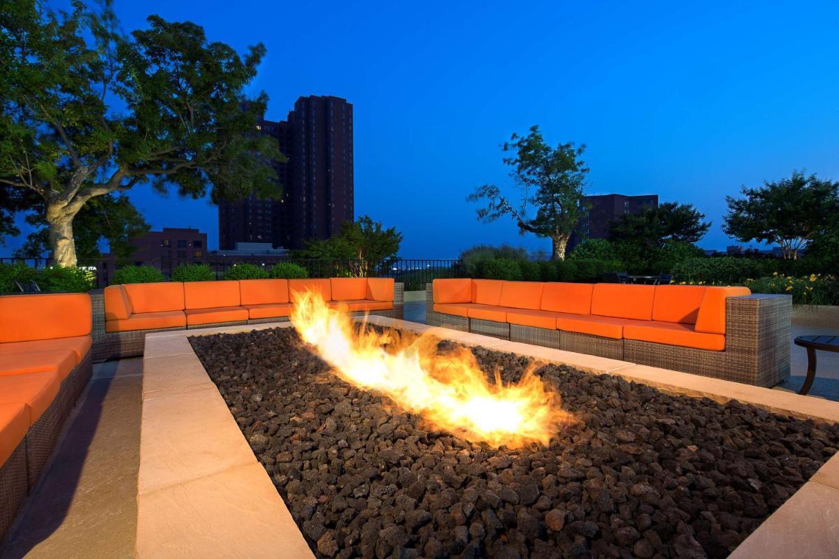 Hyatt Regency Baltimore - Housity