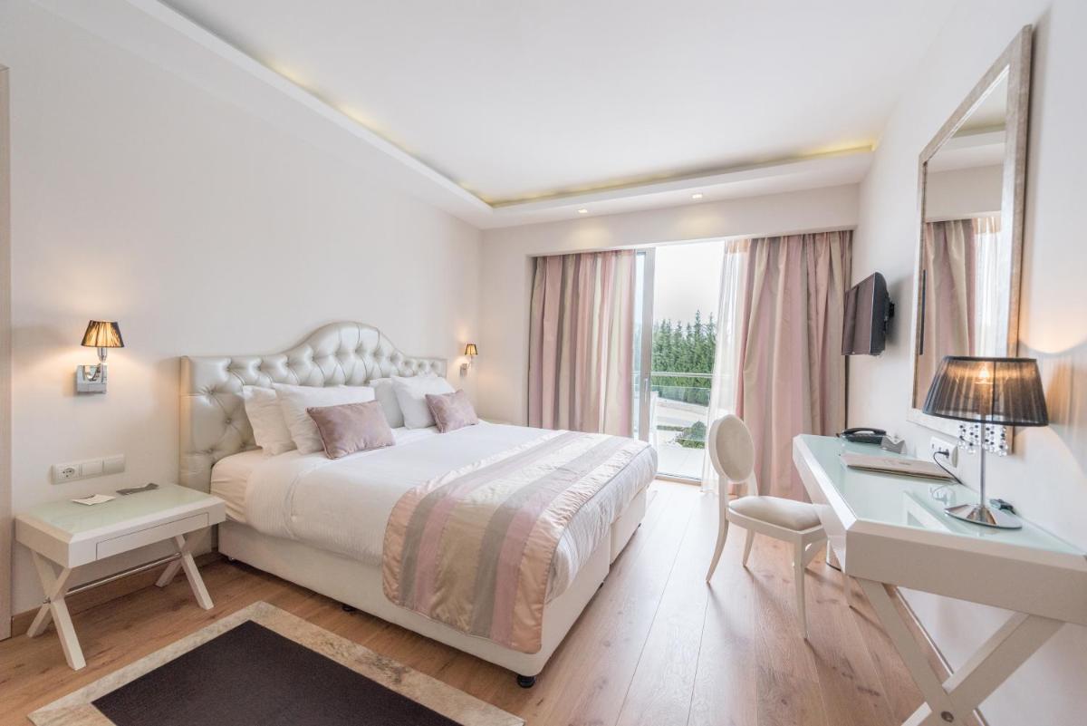 Calma Hotel & Spa - Housity