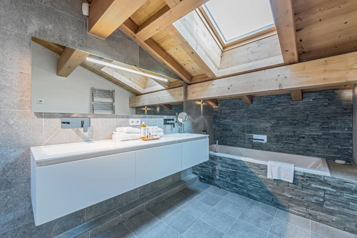 Suitetrails - Chalet Omaroo II Morzine - by EMERALD STAY