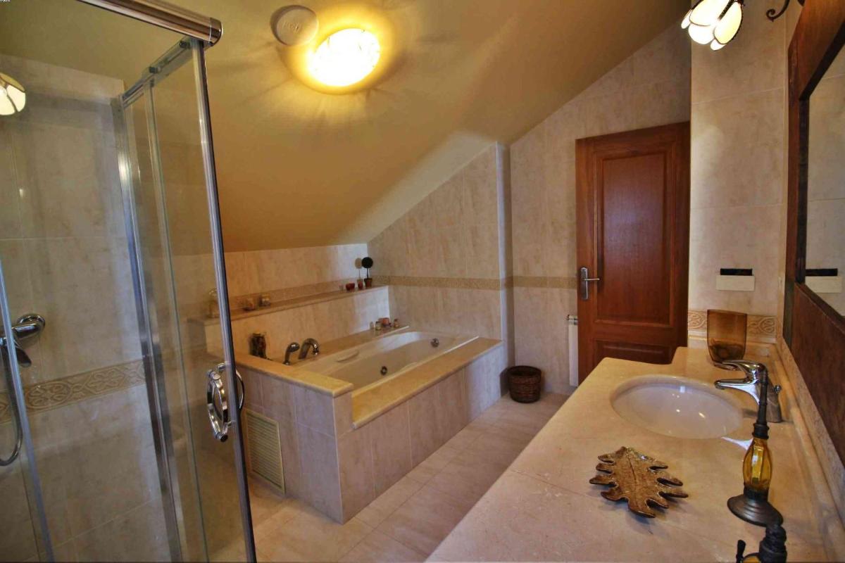 Casa Bergondo - Housity