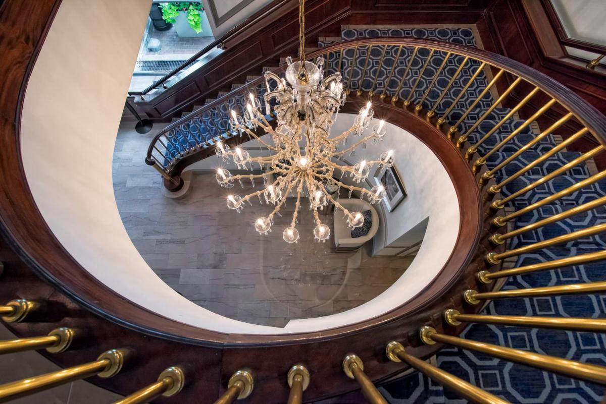 Phoenix Park Hotel - Housity