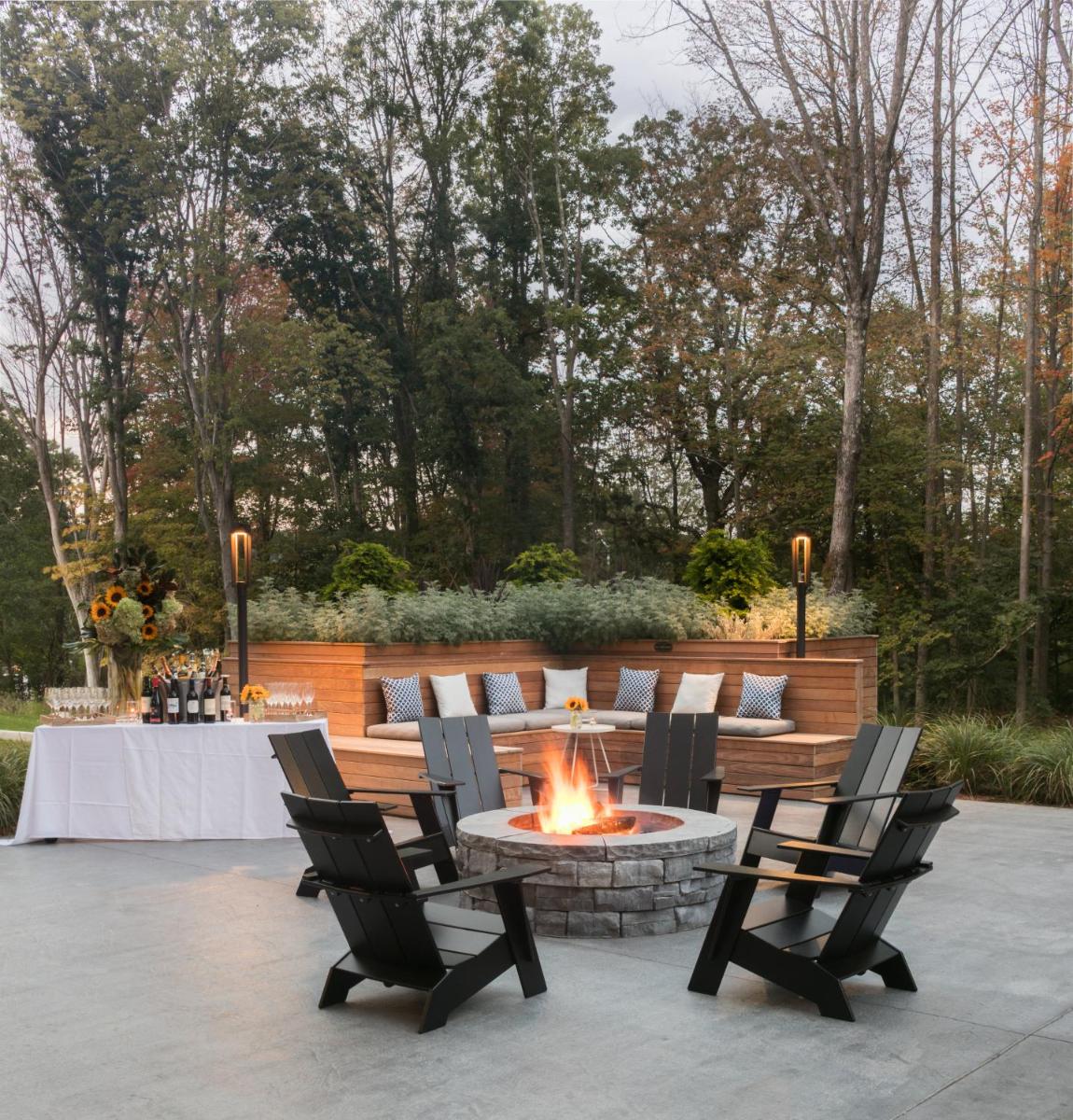 Hotel Zero Degrees Danbury - Housity