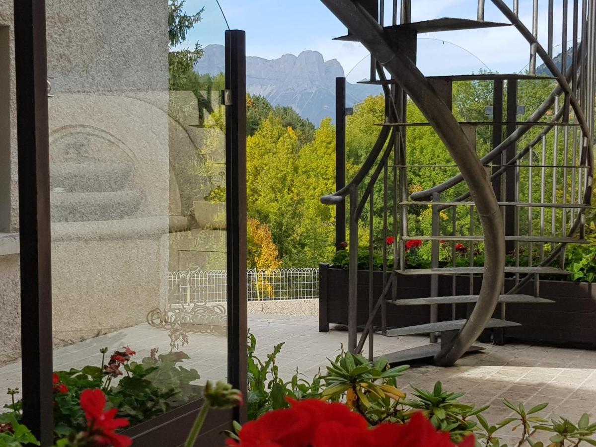 Jardin de l'établissement Hotel le Chalet