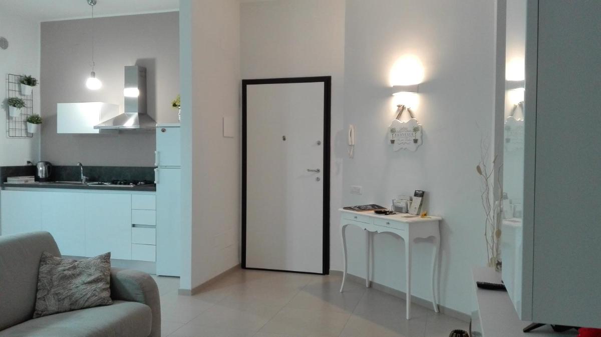 Xenia - Housity