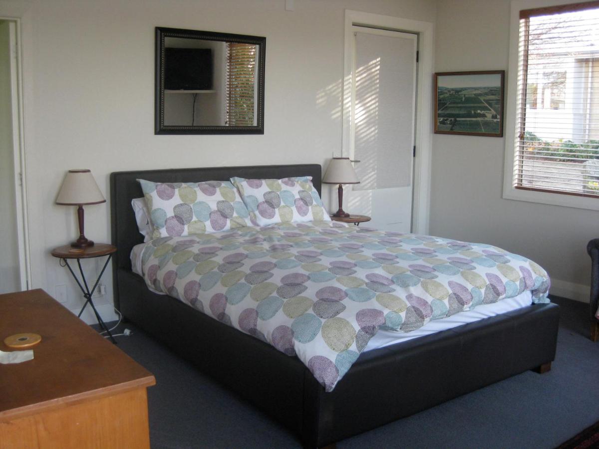 Korohi Vineyard BnB - Housity