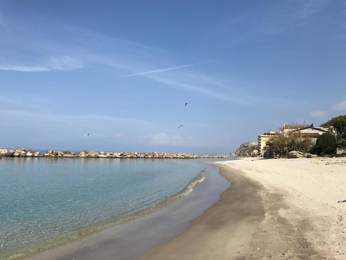 La Piccola Pizzo - Housity