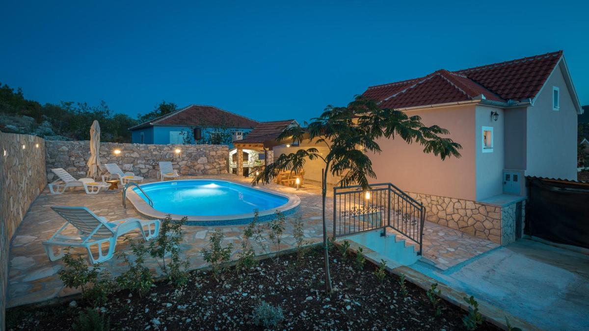 Villa Stara Kula - Housity