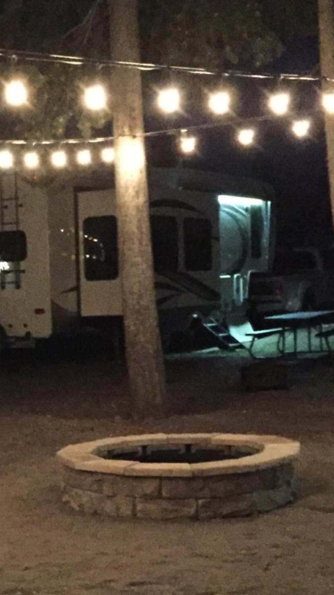 Yellowstone cabins and rv - Housity