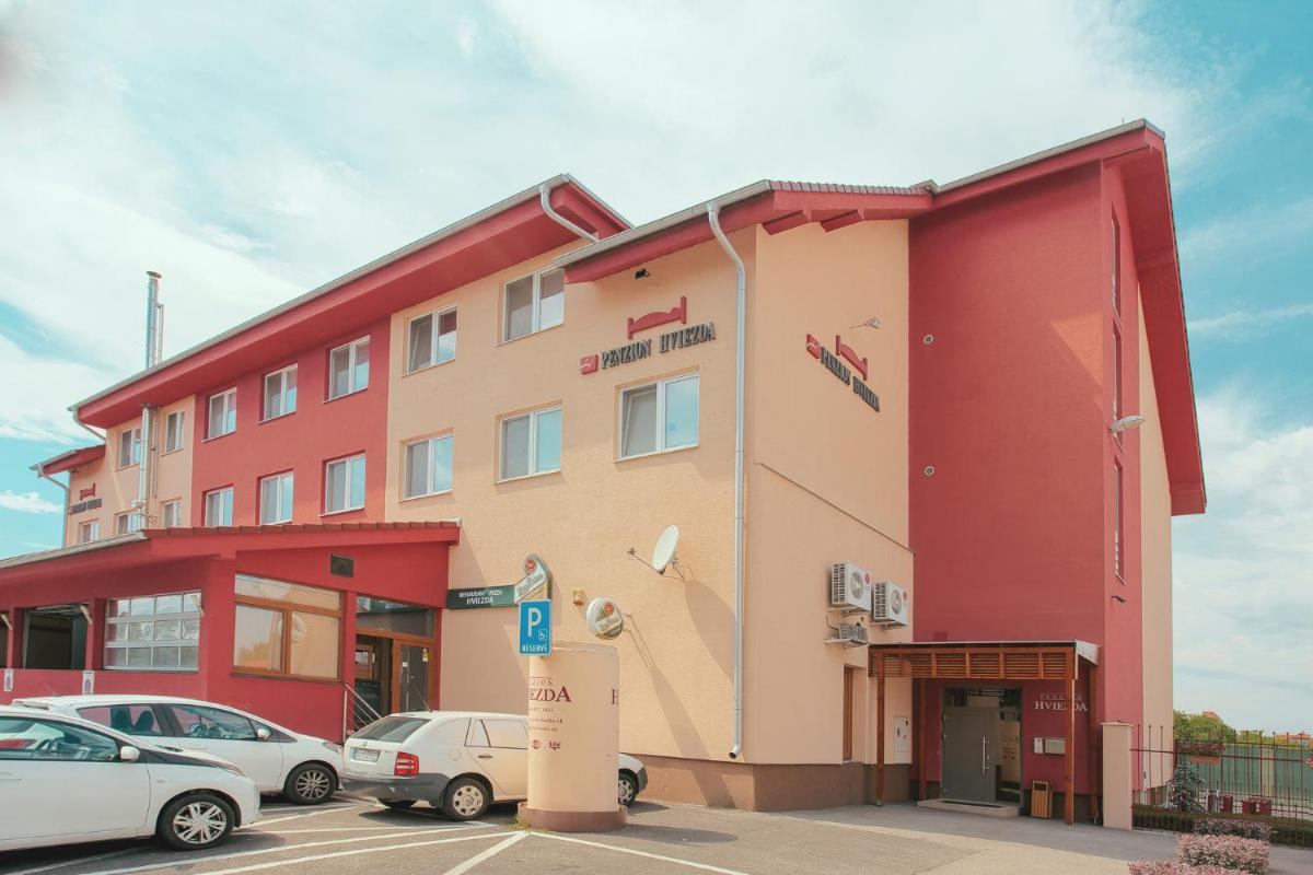 Penzion Hviezda - Housity