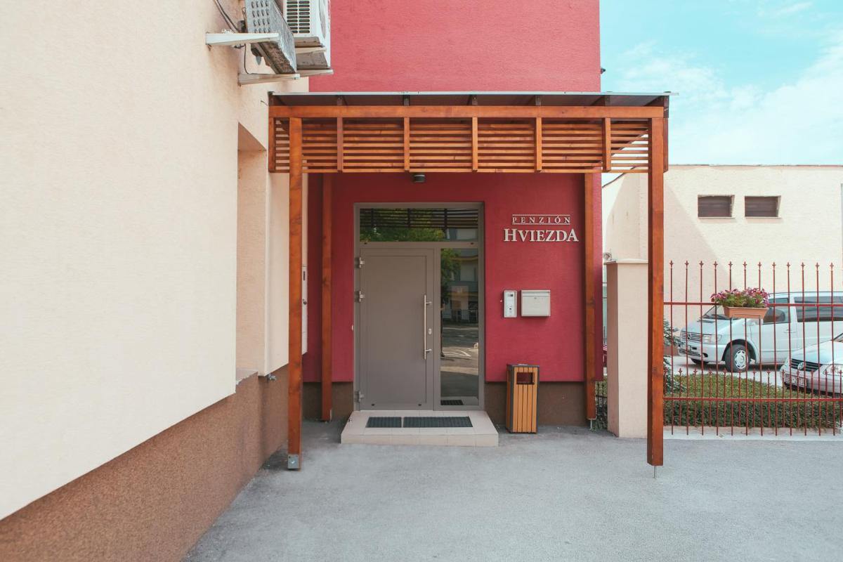 Penzion Hviezda - Housity