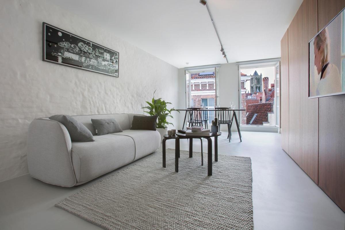 Snooz Ap Holiday & Business Flats - Housity