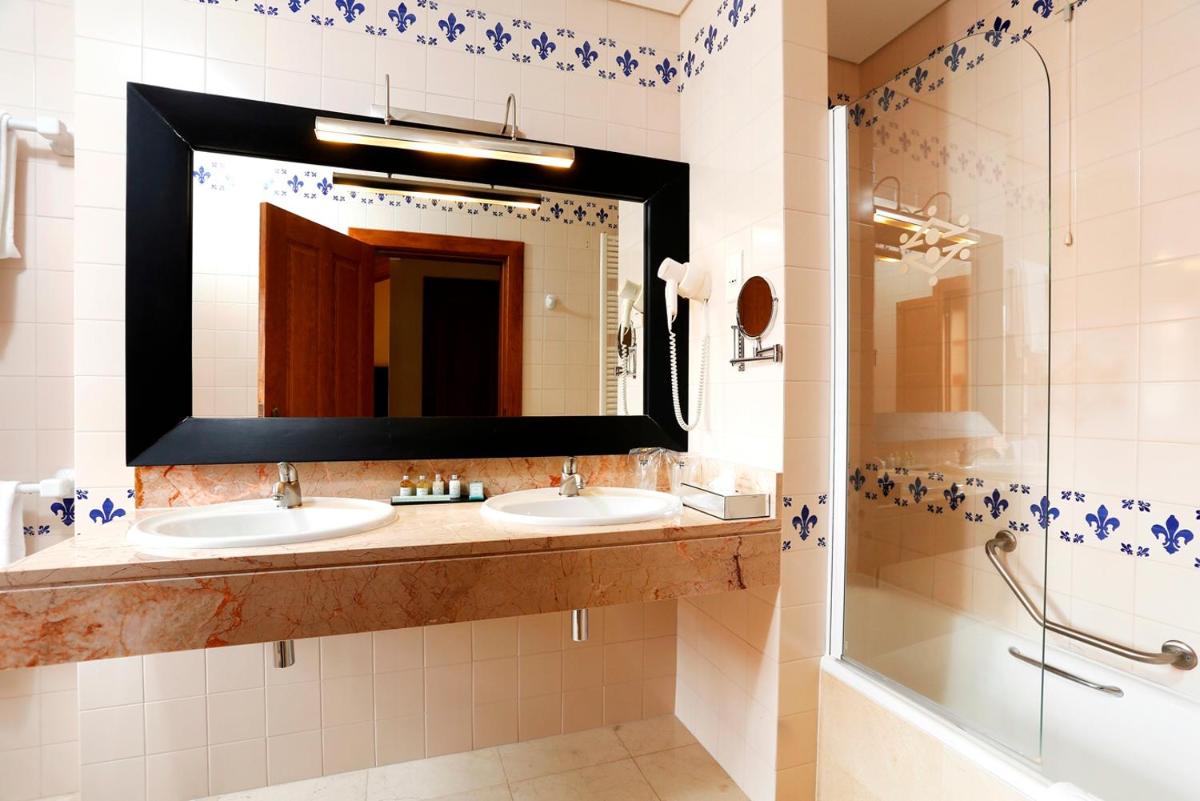 Parador Casa Da Insua - Housity