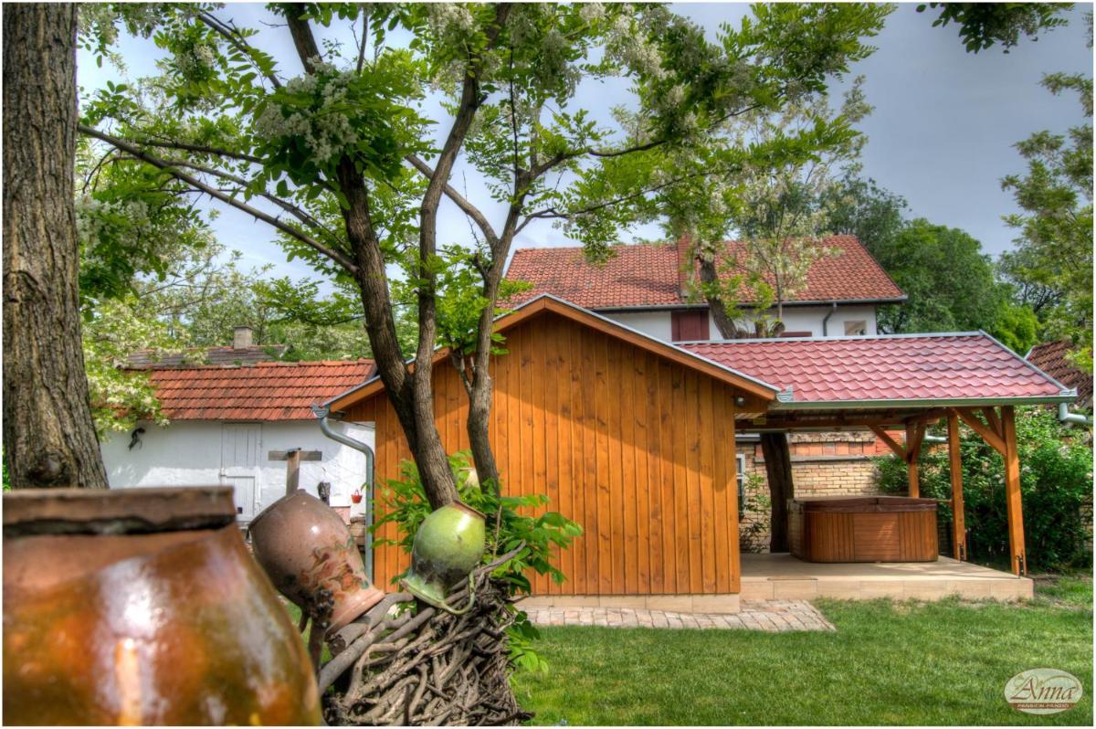 Ana Guesthouse - Housity