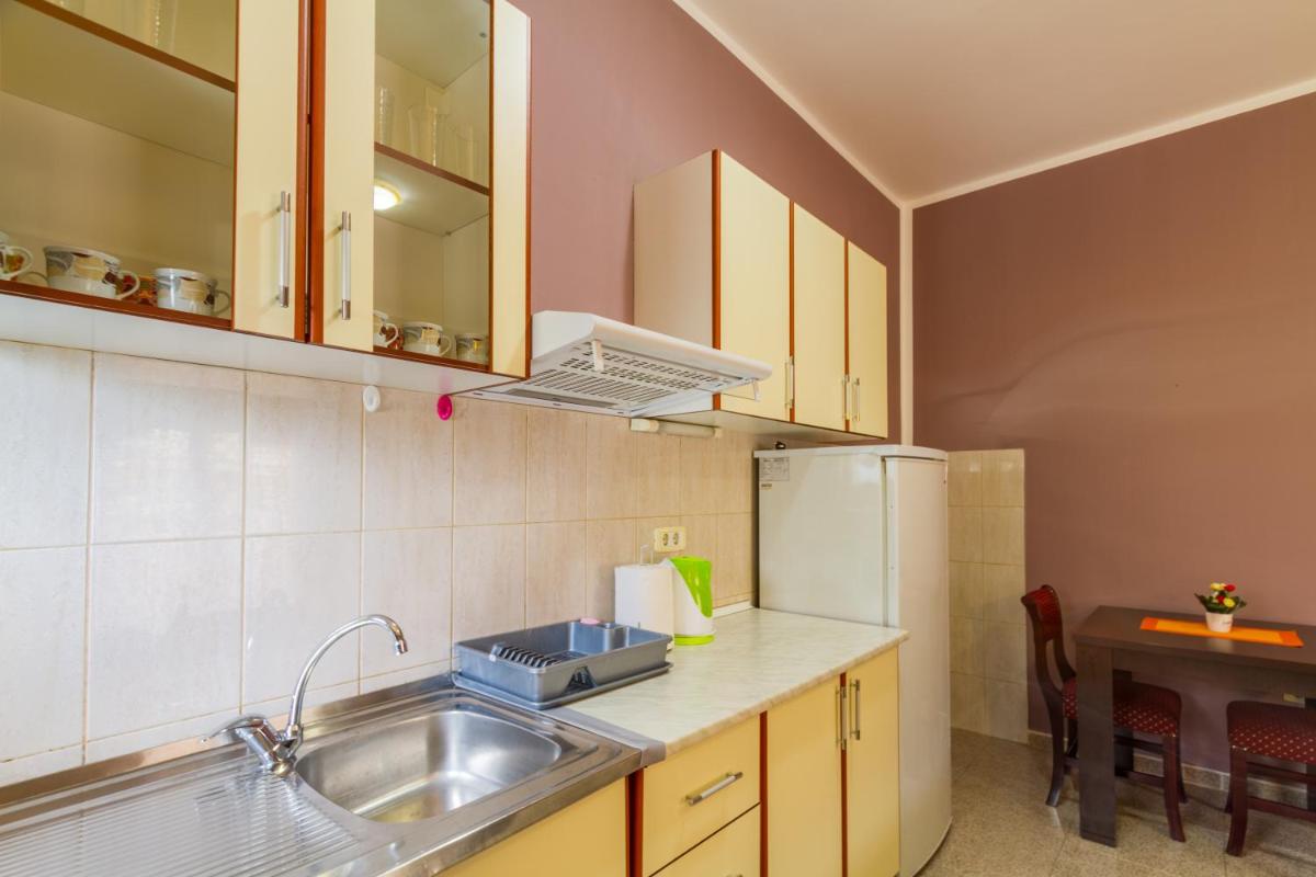 Nikola Pleasure Apartments - Housity