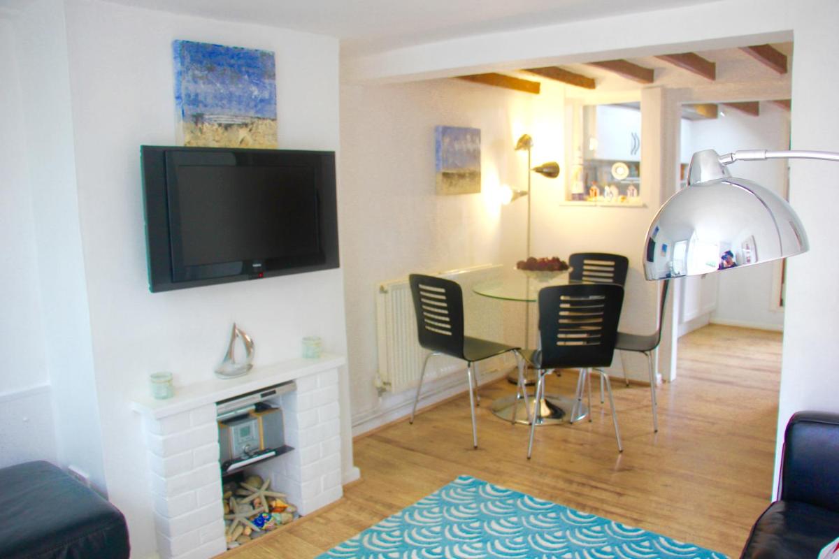 Seaside Fisherman Cottage Southwold - Housity