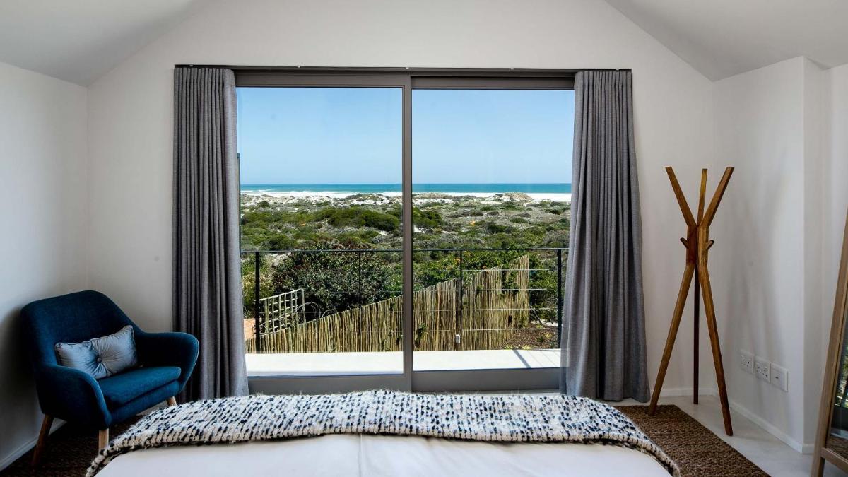 Willow Beach House - with backup power - Housity