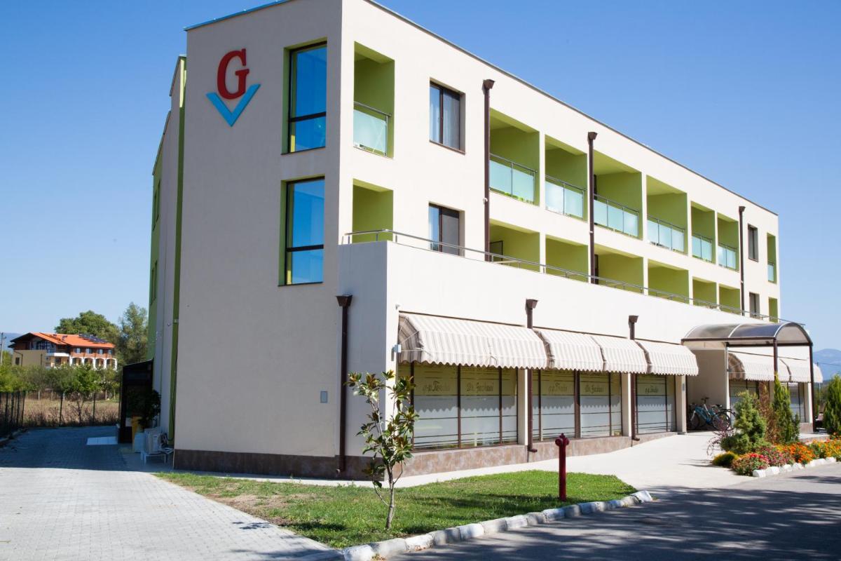 Hotel-Clinic Dr. Gechevi - Housity