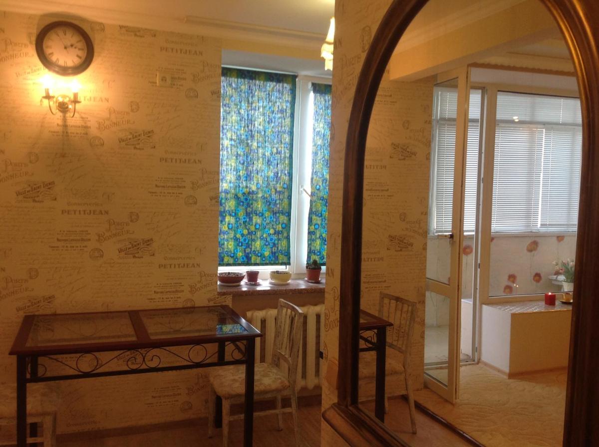 Suitetrails - Apartment na Zenkovskoi