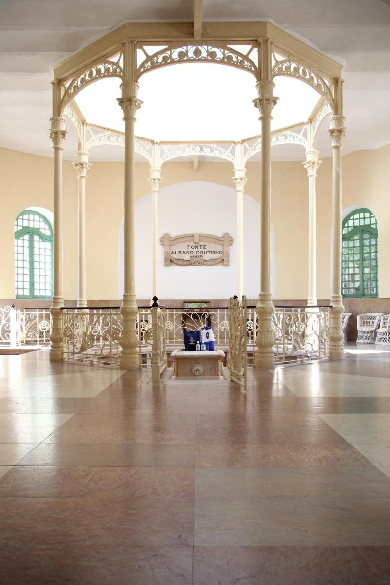 Um restaurante ou outro lugar para comer em Hotel Termas da Curia