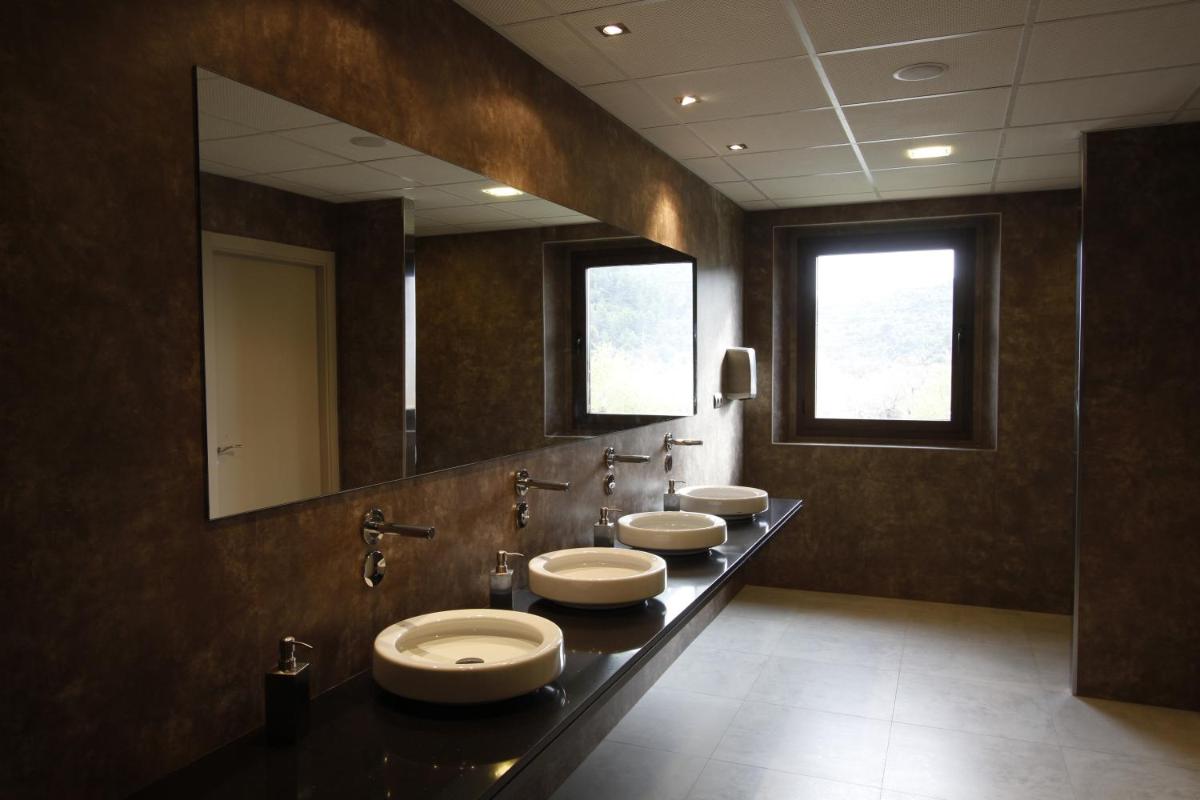 Imagen de la galería de Hotel Spa Aguas de los Mallos, en Murillo de Gállego
