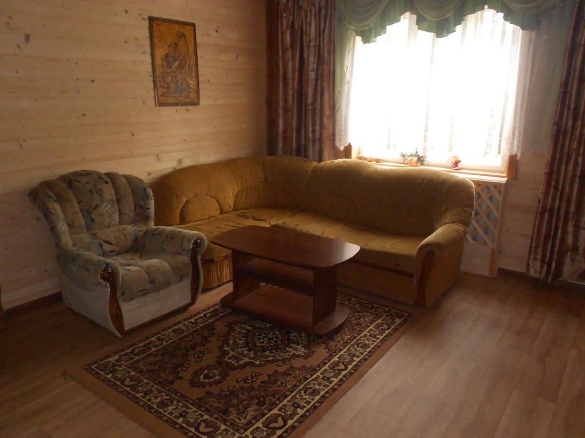 Sadyba Karpatskyi Vedmid - Housity