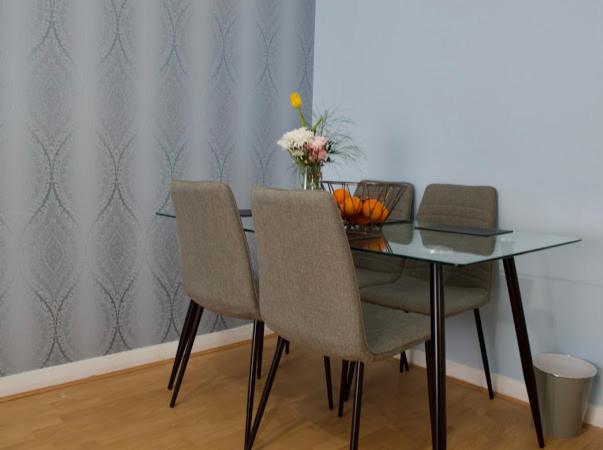 Modern 2 Bedroom Apartement - Housity
