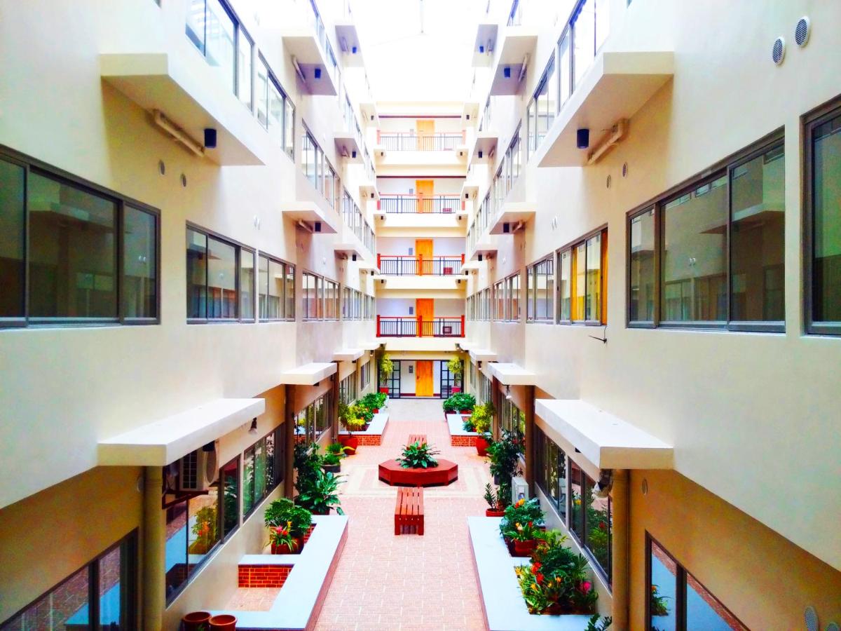 Cedar Peak Condo - Close to Session Road City Center - Housity