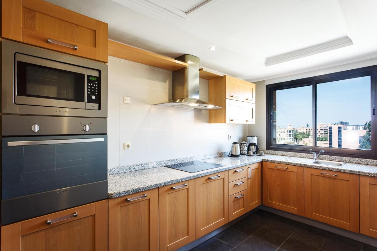 The Pearl Apartment with Rooftop Sun Deck - Hivernage Quarter - By Goldex Marrakech - Housity