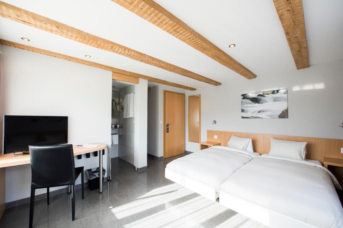 Hotel Restaurant Neuhaus - Housity