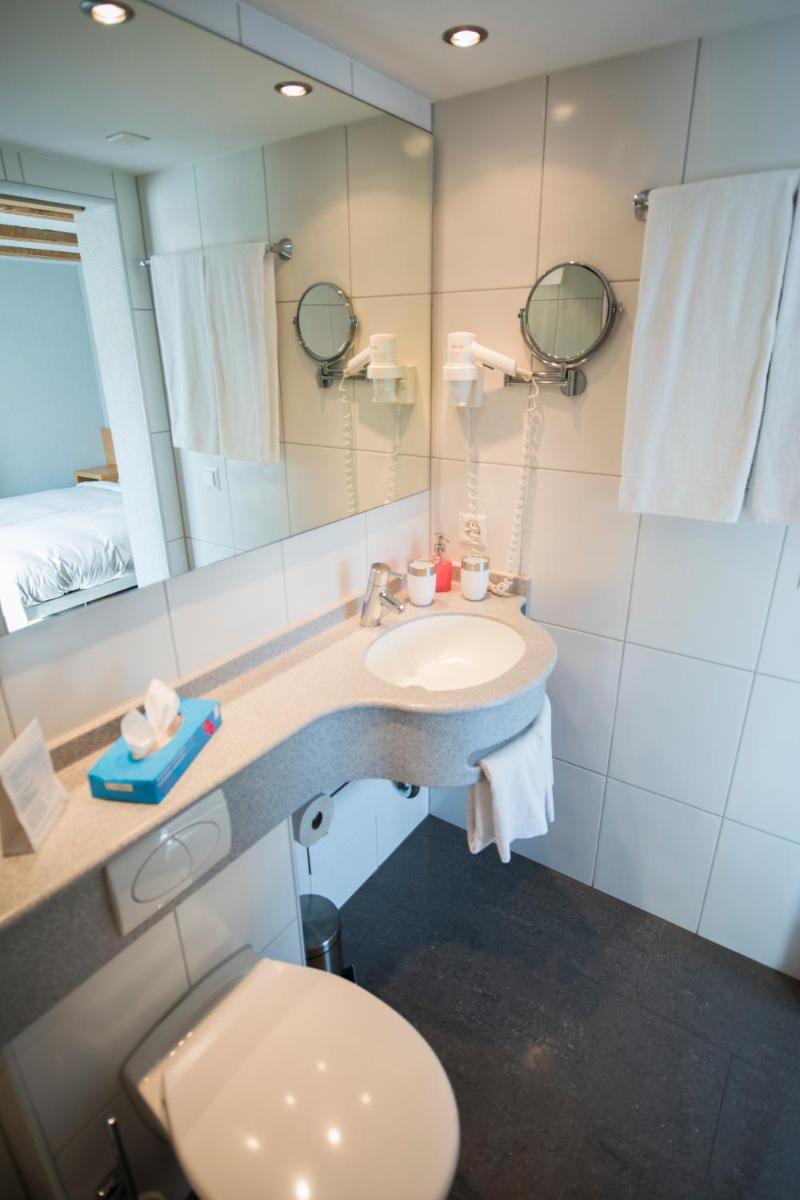 Hotel Restaurant Neuhaus - Housity
