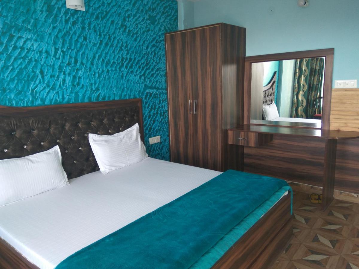 Peaceful & scenic Homestay in Shoghi-Shimla - Housity