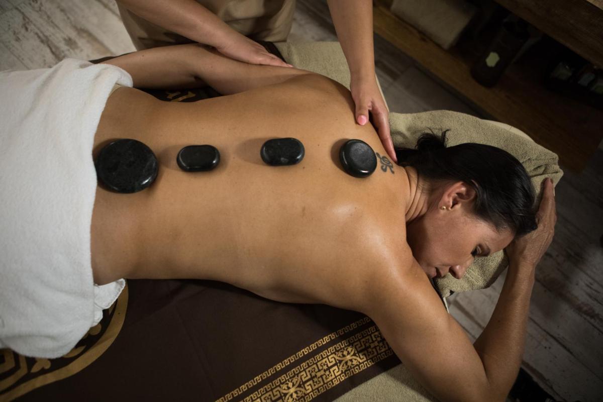 O spa e/ou outras comodidades de bem-estar em Well Hotel & Spa