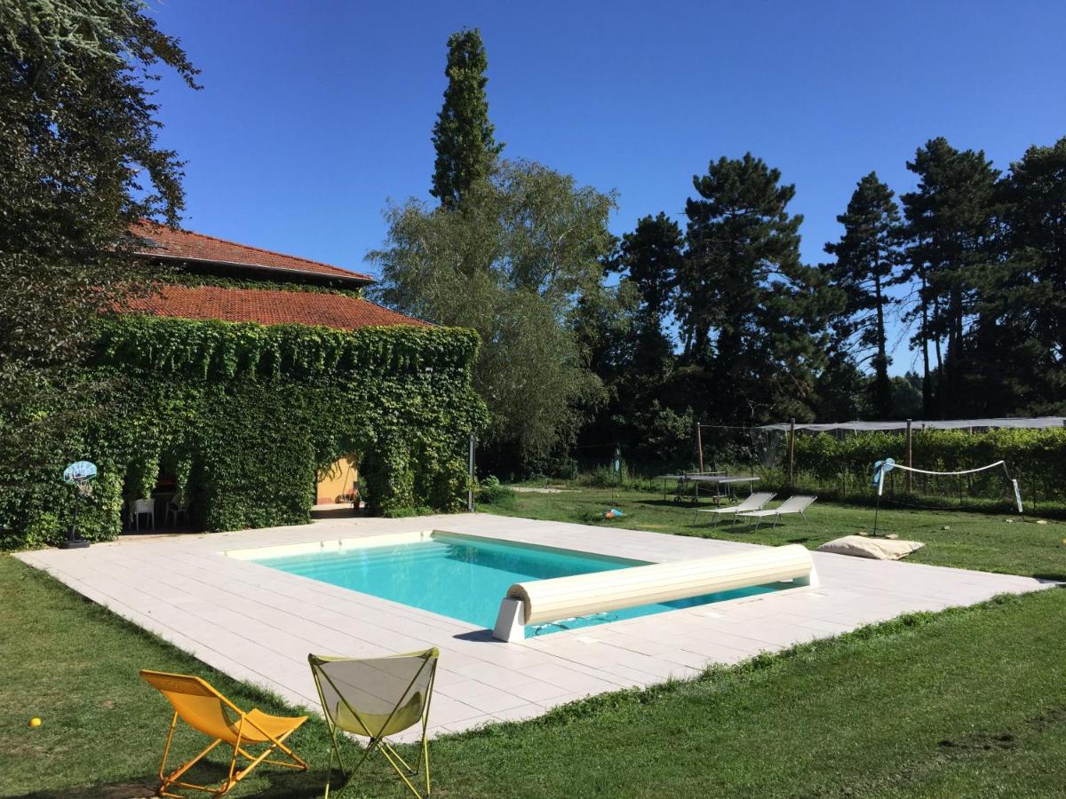 Magnificent Renovated Farmhouse - 10 Min A7 - - Housity